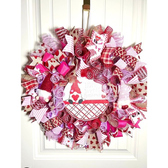 Handmade Valentine’s Home Sweet Gnome Ribbon Prelit Wreath 22 ins LED W19 - Picture 10 of 12